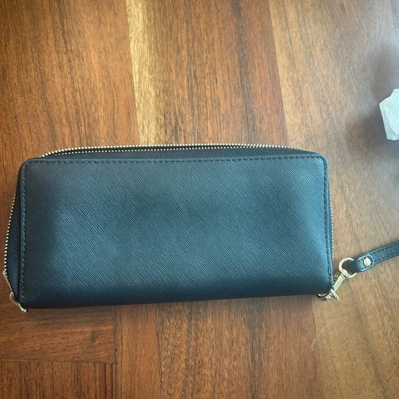 Michael Kors Black Zip-Around Wallet - Picture 3 of 3